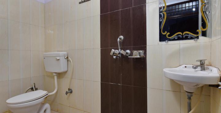 ורנאסי Hotel Giriraj Inn מראה חיצוני תמונה
