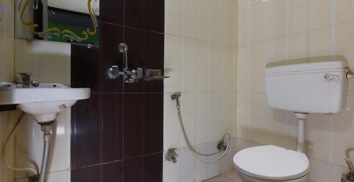 ורנאסי Hotel Giriraj Inn מראה חיצוני תמונה