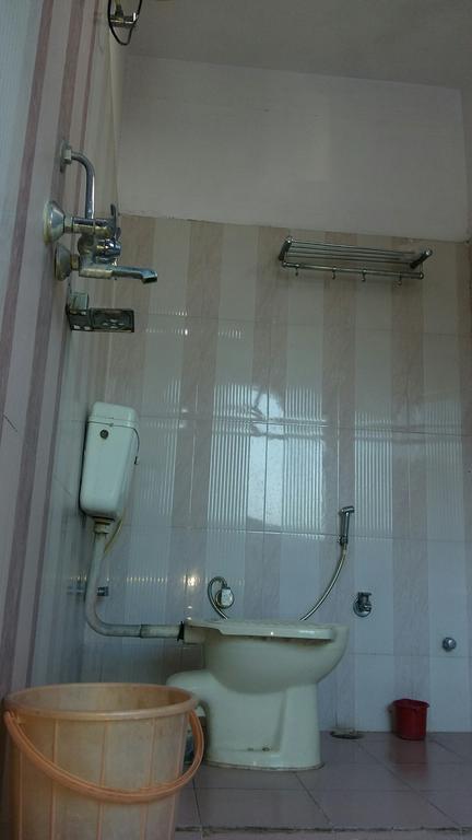 ורנאסי Hotel Giriraj Inn מראה חיצוני תמונה