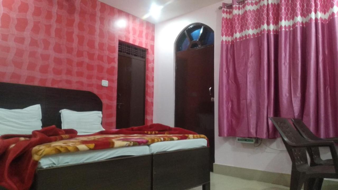 ורנאסי Hotel Giriraj Inn מראה חיצוני תמונה
