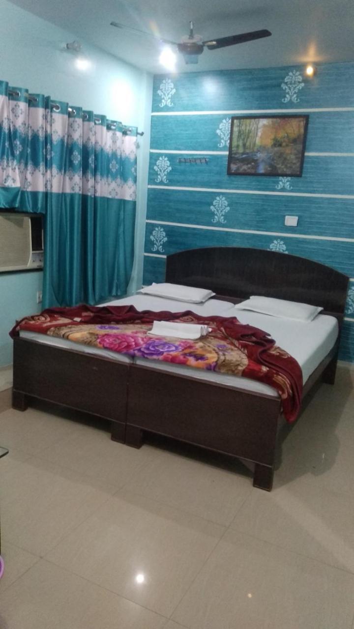 ורנאסי Hotel Giriraj Inn מראה חיצוני תמונה